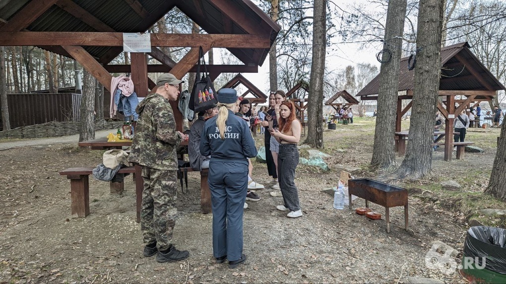 Полицейские и спасатели все майские праздники будут ловить в лесах и парках шашлычников и поджигателей