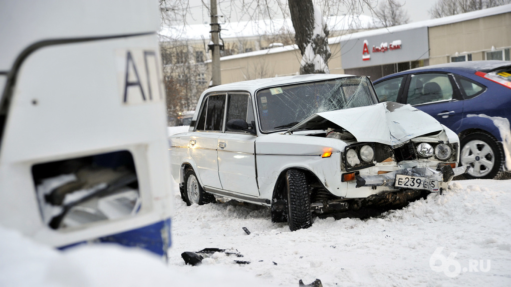 На дорогах Свердловской области погибли сотни человек