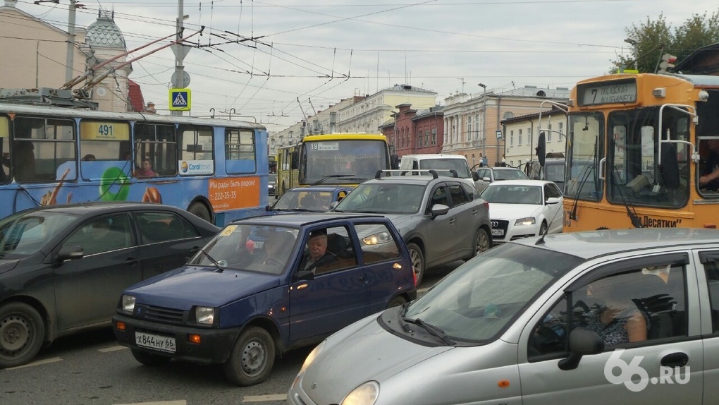 План развития системы общественного транспорта Екатеринбурга напишут москвичи