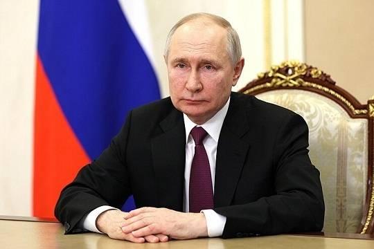 Владимир Путин поручил правительству с 1 января проиндексировать пенсии на 9,5 процента