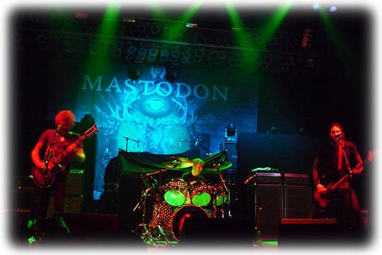 Один из клубов Первопрестольной окутал рык Mastodon