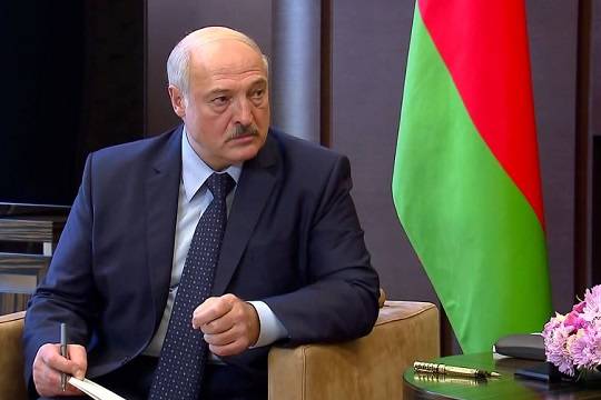 Александр Лукашенко назвал мирный план Зеленского болтовнёй