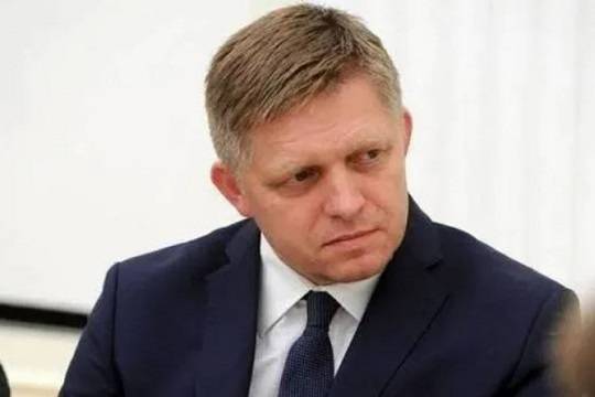 Фицо пригрозил сократить помощь украинцам за остановку Киевом транзита газа