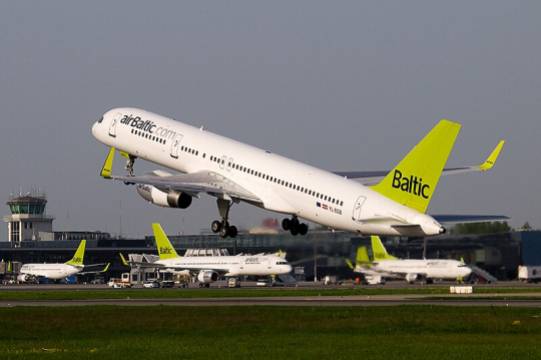 Почему airBaltic и другие прибалтийские авиаперевозчики оказались в глубоком кризисе