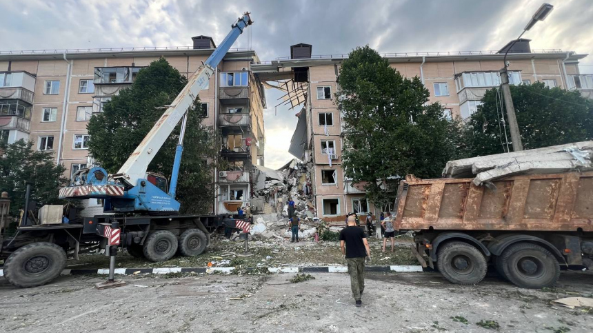 Из-под завалов обрушившегося дома в Шебекино достали тела четырех людей