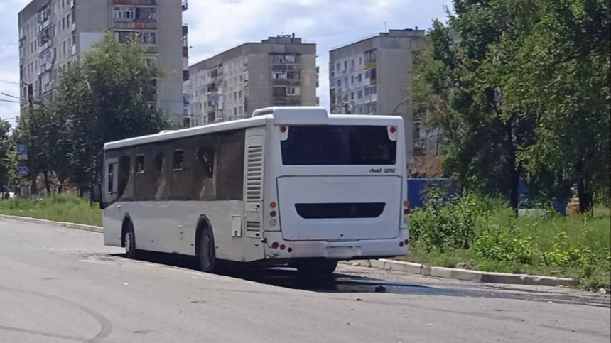 Свыше 30 человек пострадали при ударе ВСУ по автобусу в Лисичанске