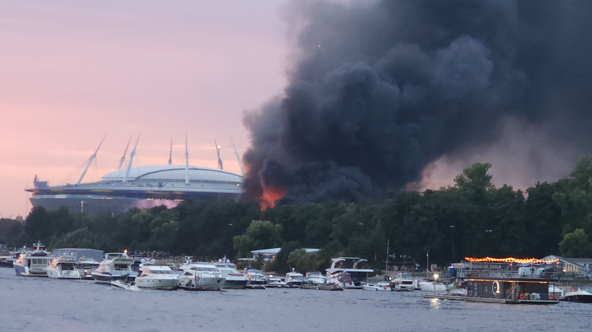 Сгоревший спортклуб в Петербурге могли поджечь