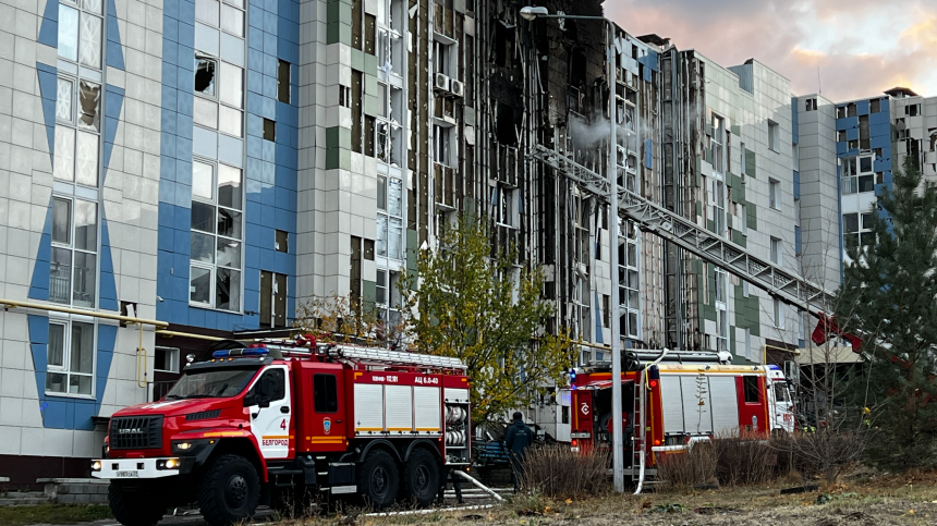 «На фасаде нет живого места»: обстановка на месте удара БПЛА по дому в Белгороде