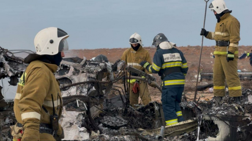 Семь россиян погибли при крушении самолета в Казахстане