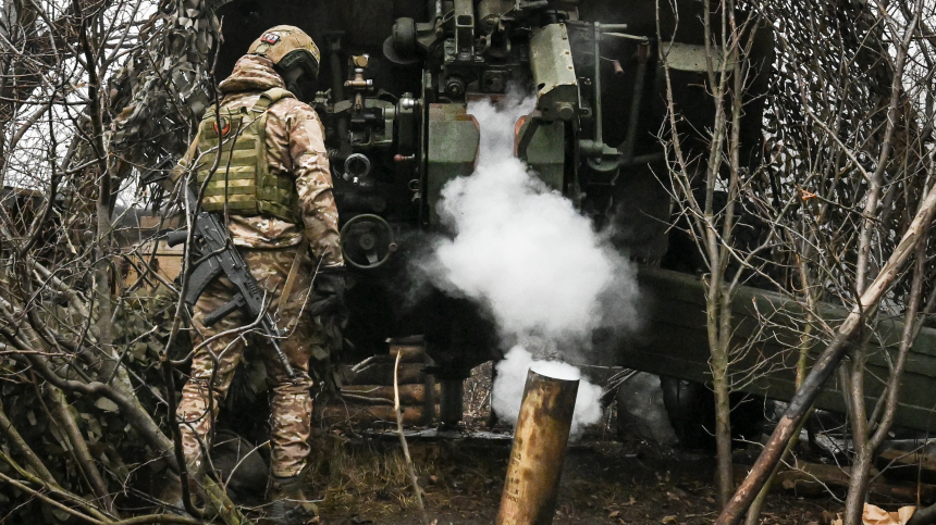 По командному пункту ВСУ ударили высокоточным боеприпасом Краснополь-М2. Лучшее видео из зоны СВО