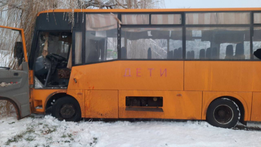 В Запорожской области при атаке БПЛА на школьный автобус пострадали пять детей