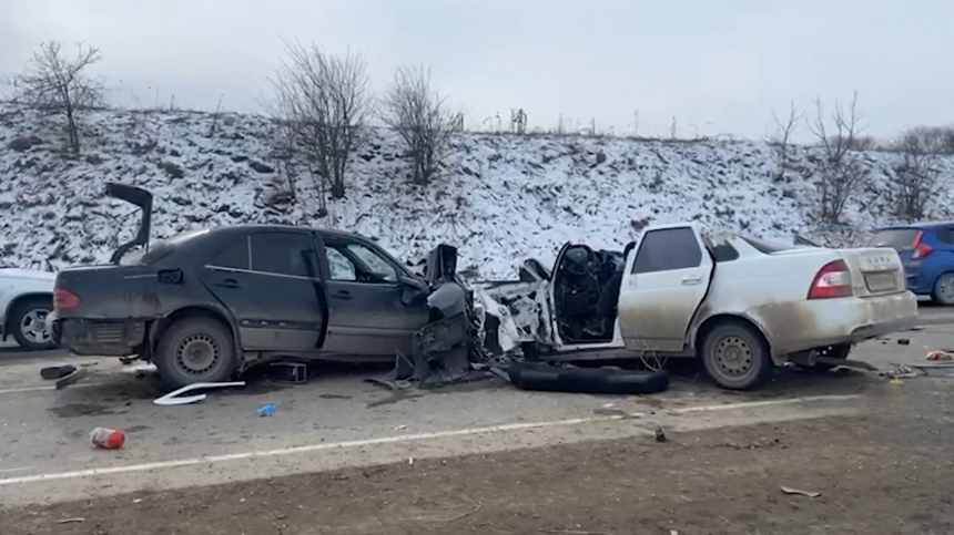 Шесть человек погибли в жутком ДТП в Карачаево-Черкесии