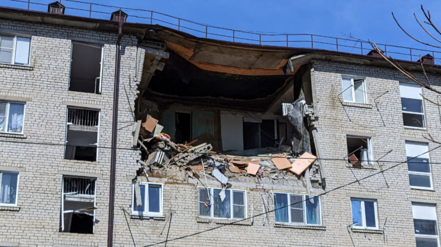 Взрыв газа в Белореченске: обрушились этажи, десятки людей эвакуированы