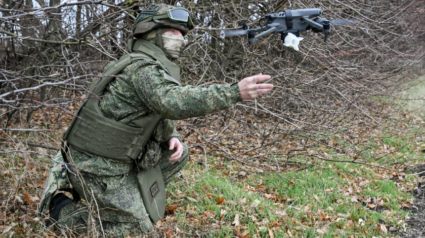 Операторы FPV-дронов группировки войск «Север» уничтожили пулеметный расчет ВСУ