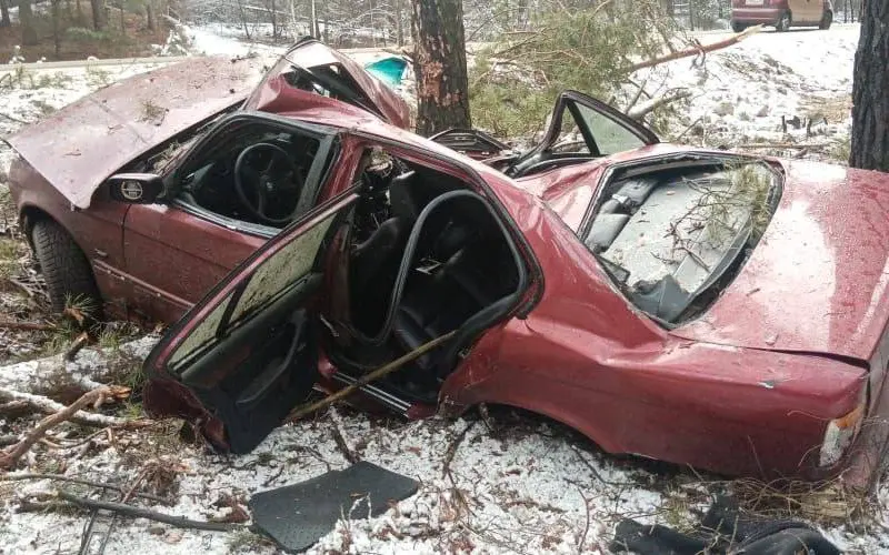 В Брянской области водитель BMW оказался в больнице после жуткой аварии