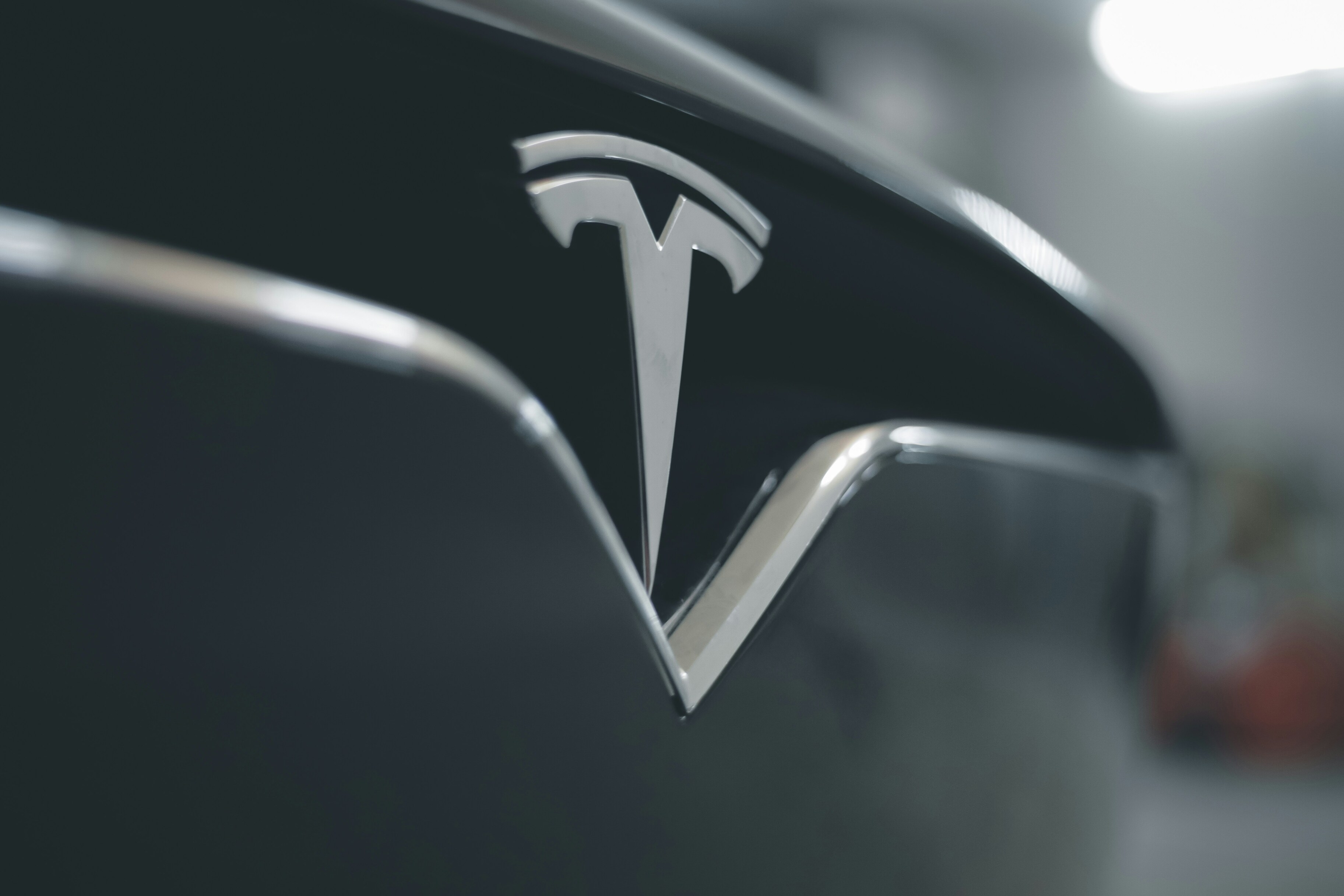 Завод Tesla обвинили в выбросе токсичных веществ