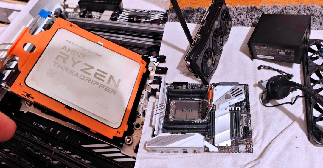 Счастливчик нашел компьютер на чипе Ryzen с 24 ядрами, 32 ГБ оперативы и RTX 2080 Ti в мусорке