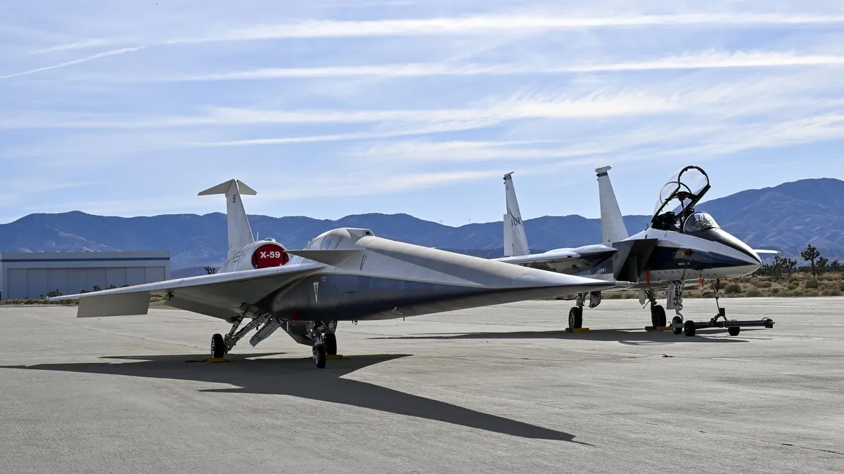 Бесшумный сверхзвуковой самолет NASA X-59 показали на свежих снимках