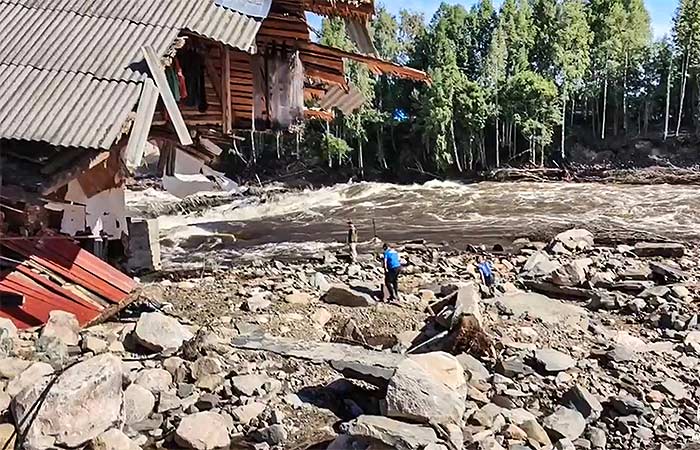 Власти Карелии заявили, что удалось не допустить затоплений ниже размыва дамбы