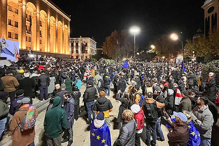 В Тбилиси оппозиция начала акции протеста против итогов выборов в парламент Грузии