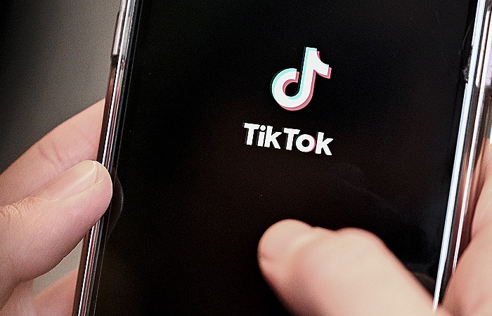 Роскомнадзор сообщил о проблемах в работе TikTok в РФ и в других странах