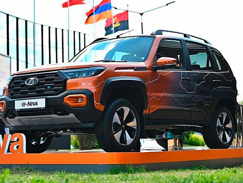 Новая Lada Niva Travel получит передок от e-Niva и другой салон