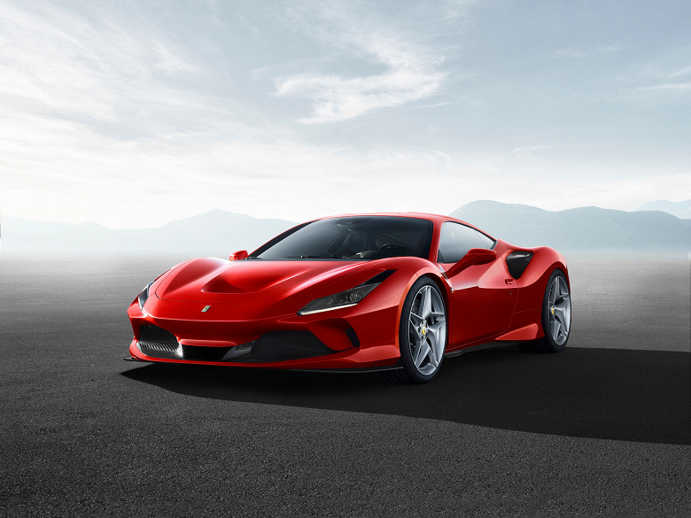 В России продают самое мощное и быстрое спорткупе Ferrari. Ferrari F8 Tributo оснащен лучшим двигателем Ferrari за последние 20 лет