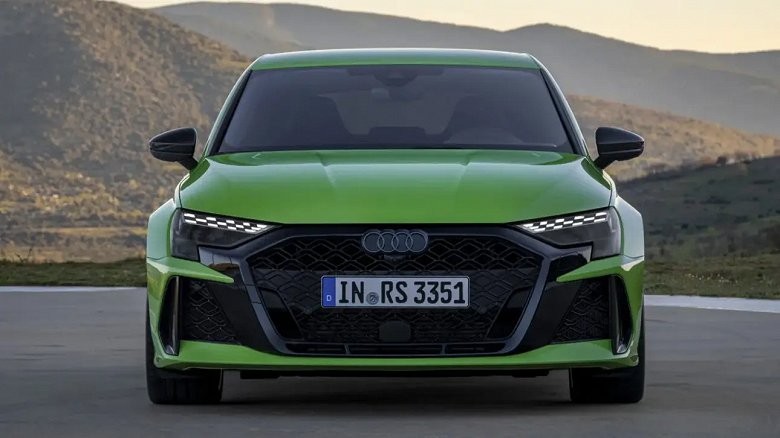 Это Audi RS 3 Sportback 2025. Появились первые фото новинки