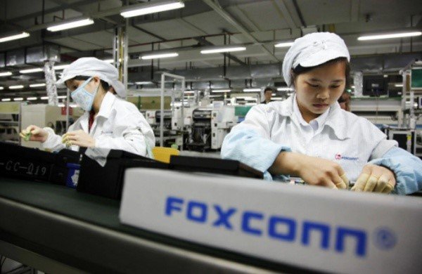 Пока Intel сокращает 15 тыс. человек, Foxconn набирает 50 тыс. новых рабочих  они будут заниматься сборкой iPhone 16