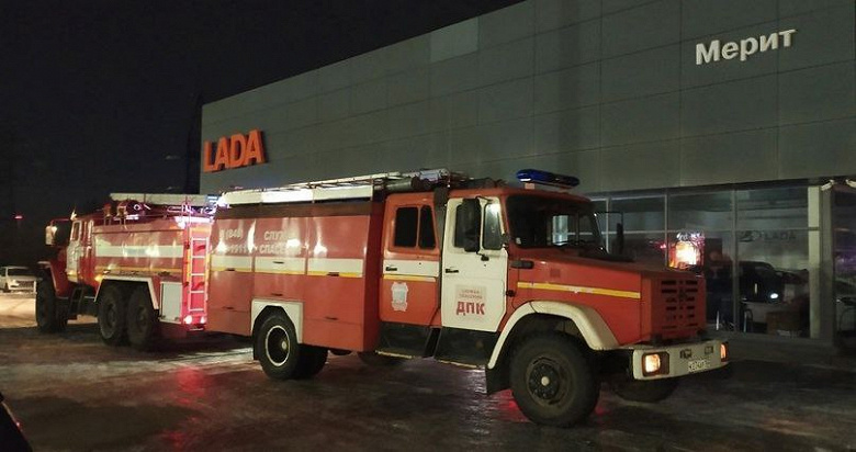 Недовольный владелец Lada поджёг автосалон из-за некачественного автомобиля