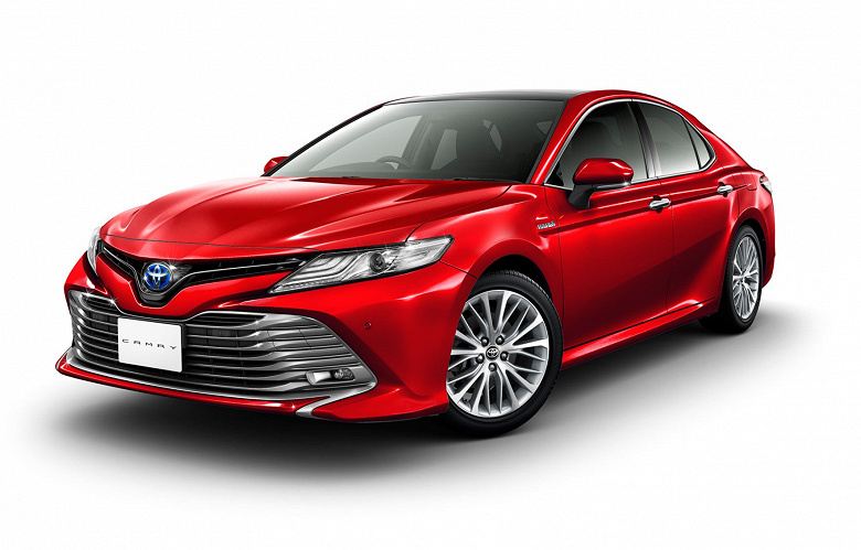 Toyota Camry за 2,7 млн рублей, Land Cruiser  за 5,548 млн рублей. Названы самые популярные автомобили с пробегом у российских дилеров