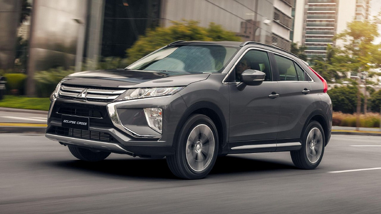 Mitsubishi Eclipse Cross в России дешевле китайцев  цена упала уже до 2,5 млн рублей