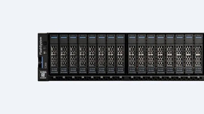 IBM анонсировала FlashSystem C200 — флеш-хранилище с эффективной ёмкостью 2,3 ПБ для замены HDD
