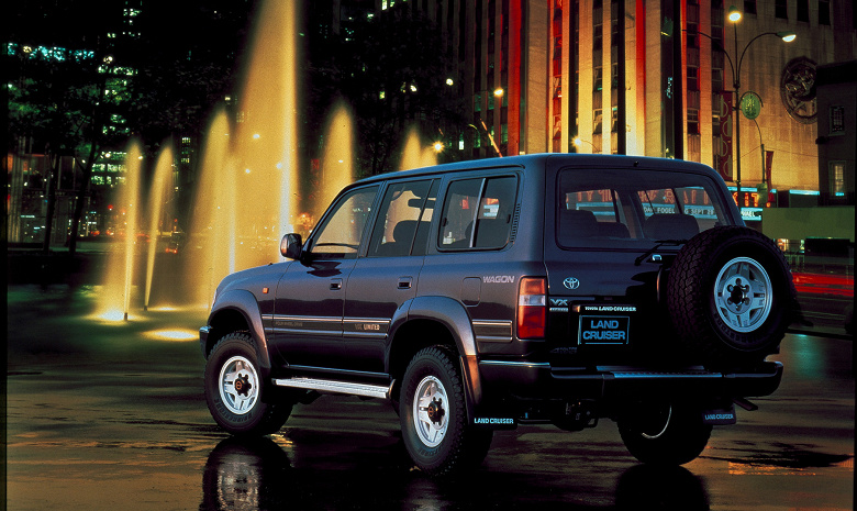 В продаже появился новый Toyota Land Cruiser 80