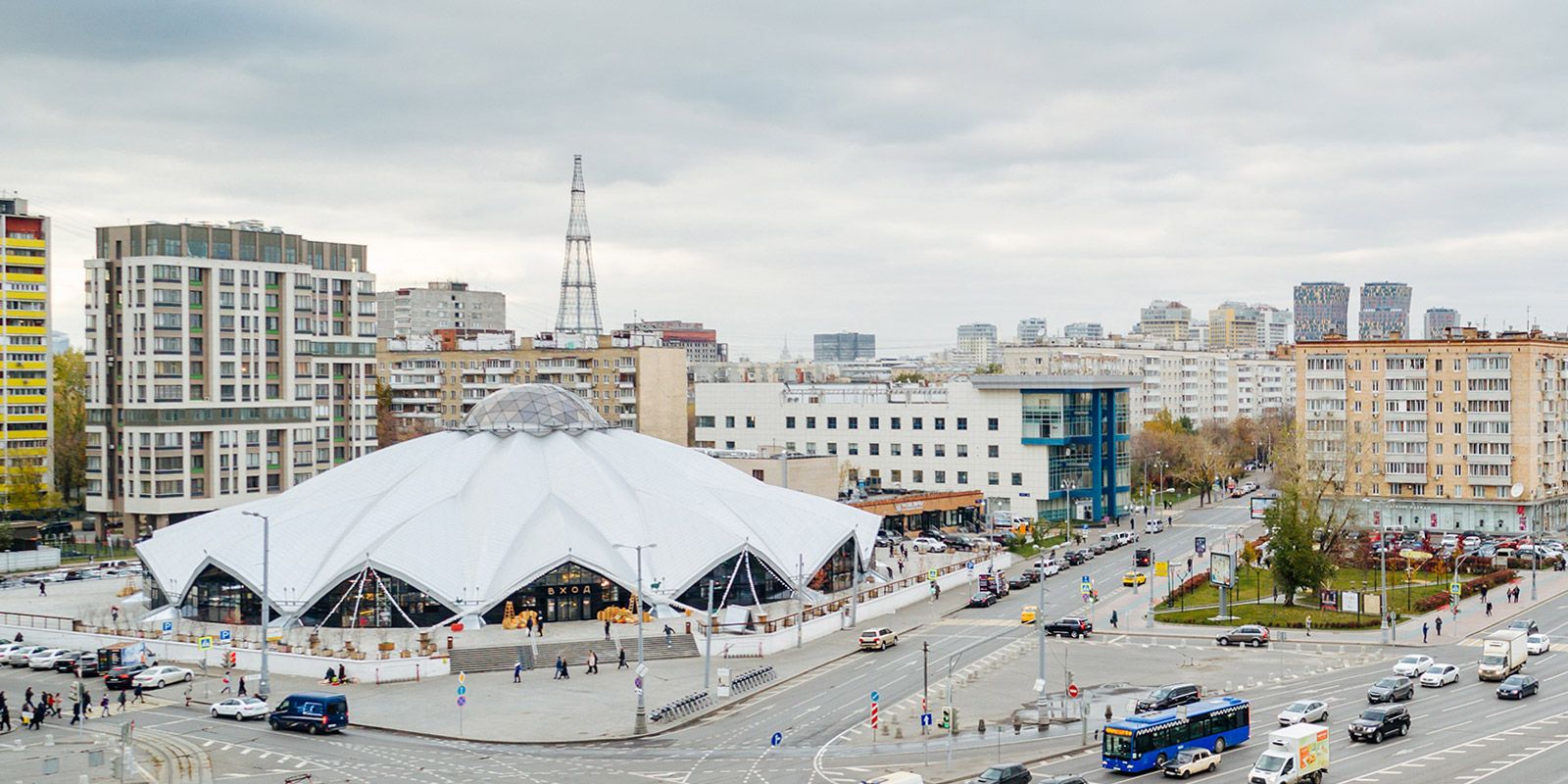 Город выставит на торги крупное помещение для бизнеса на Самаринской улице