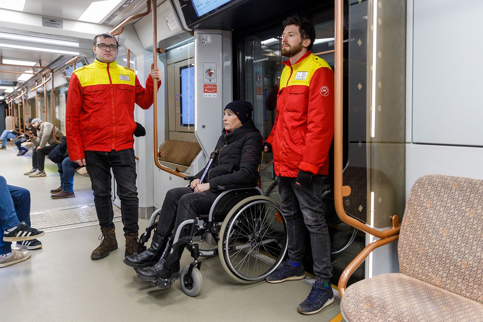 Разрушаем барьеры: как Московский метрополитен помогает пассажирам