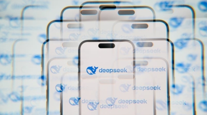 Почему китайский стартап ИИ DeepSeek потряс рынки