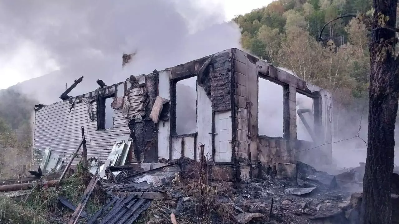 В Приморье мужчина с сыном сгорели заживо при пожаре в собственном доме