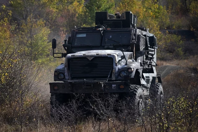 Трофейные американские автомобили MaxxPro и Hercules