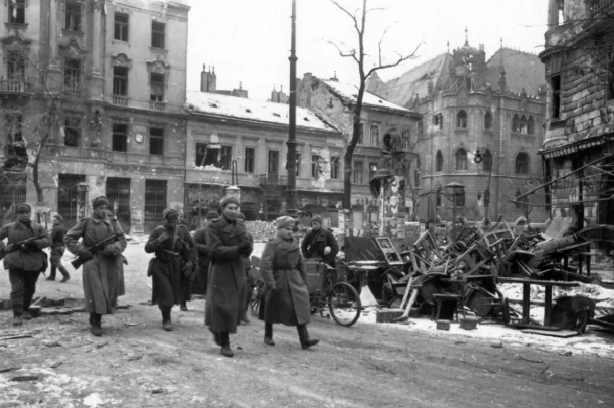 108 дней боёв. Будапештская операция была самой тяжёлой во всей войне