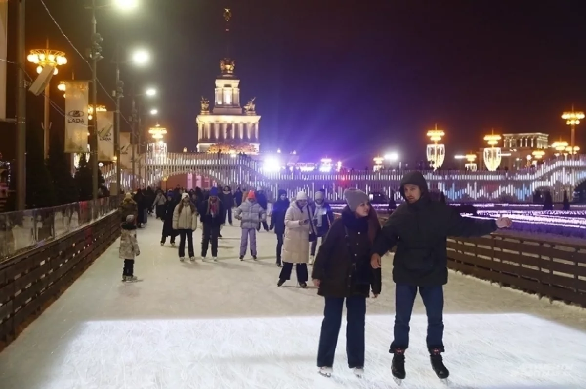 Он вернулся! В Москве торжественно открылся главный каток страны