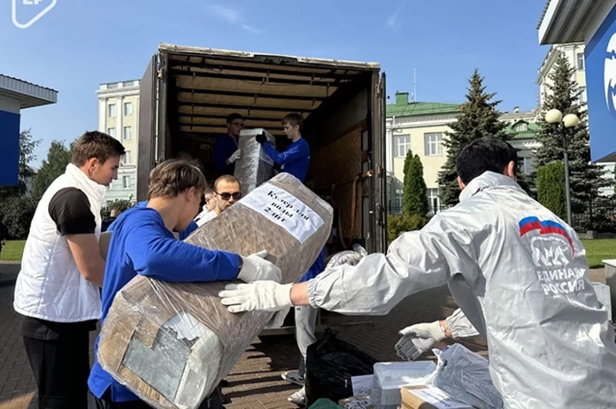 Желание помочь  часть культуры. В ЕР поздравили волонтеров с праздником