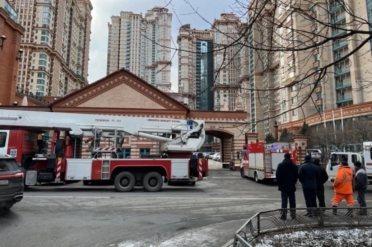 ТАСС: курьер мог пронести в ЖК Алые паруса взрывное устройство