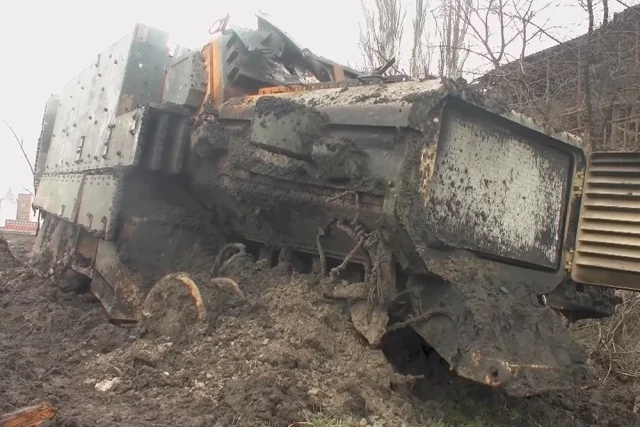 Захват натовского БТР Mastiff в зоне СВО