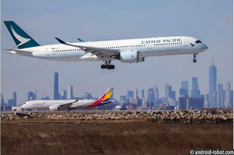 Cathay проводит проверку парка самолетов A350 после отказа компонента двигателя