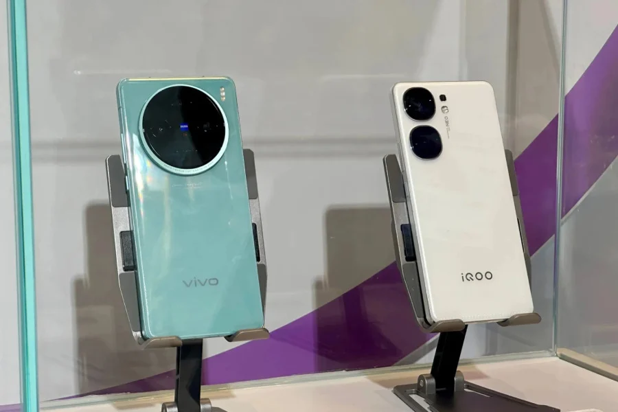 iQOO Neo 9s Pro и Vivo X100s с новым чипом Dimensity 9300 + показали на фото