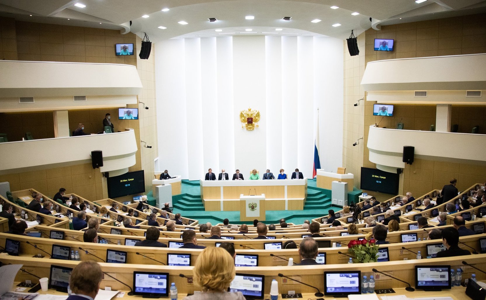 В Совфеде призвали разрешить ограничивать максимальные суммы платежей по картам