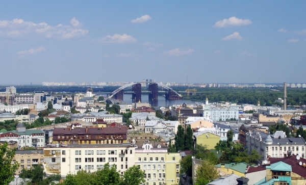 В Киеве демонтировали названия Москвы и Минска на аллее городов-героев