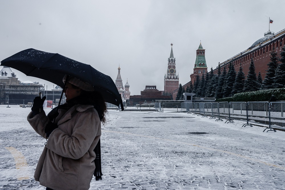 Роскосмос опубликовал спутниковый снимок накрывшего Москву снегопада