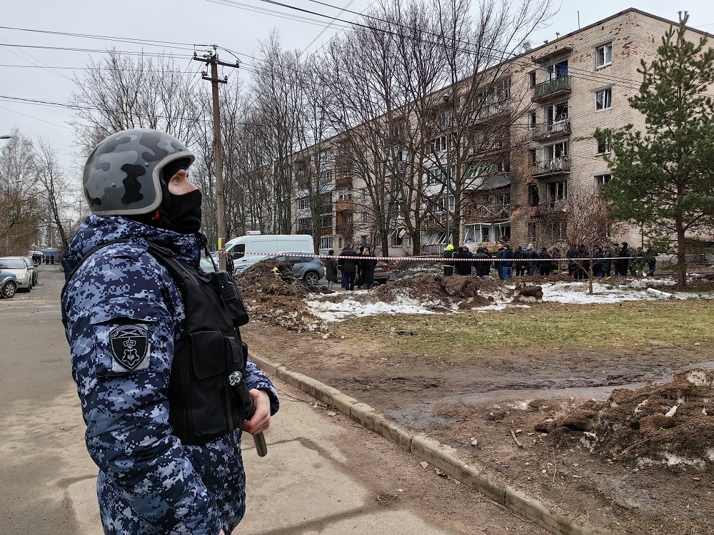 Рухнувшая штукатурка и выбитые стекла: ВСУ атаковали Ростов-на-Дону и Кубань